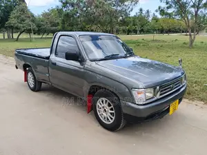 Toyota Hilux 1999 Gray