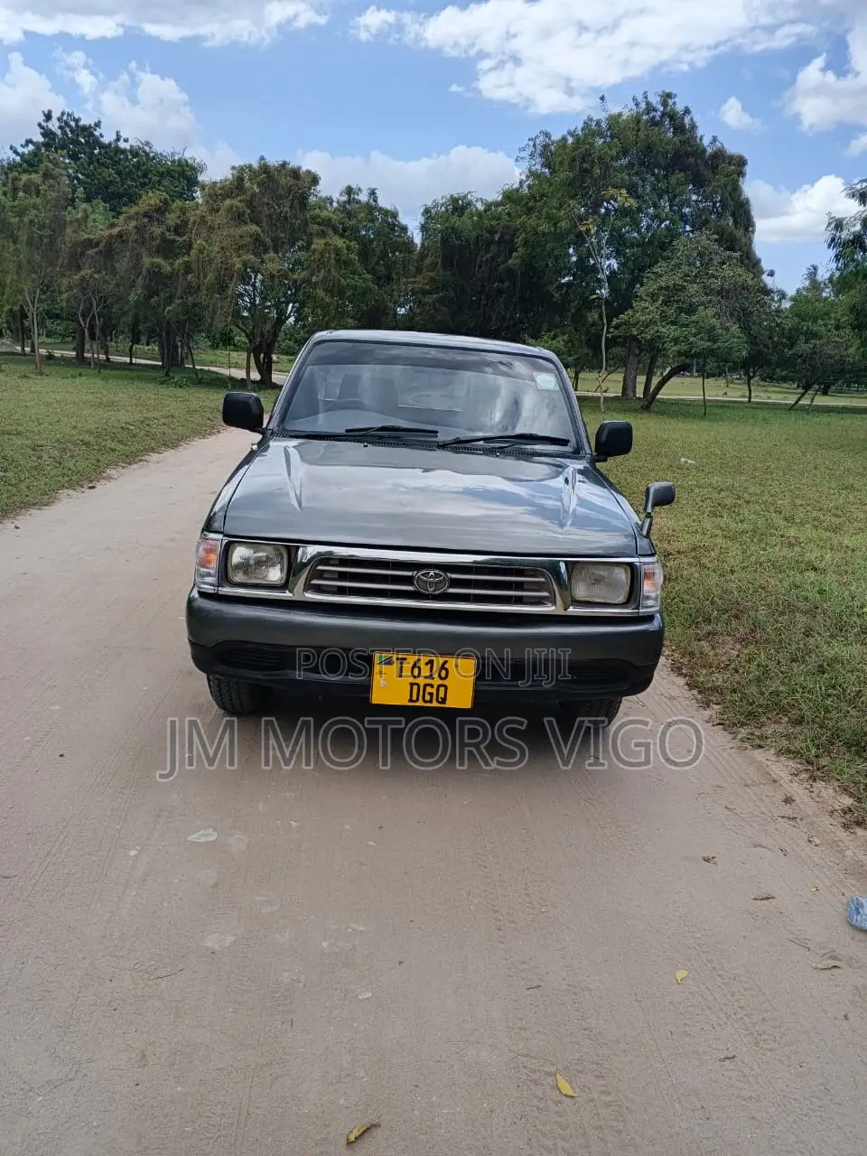 Toyota Hilux 1999 Gray