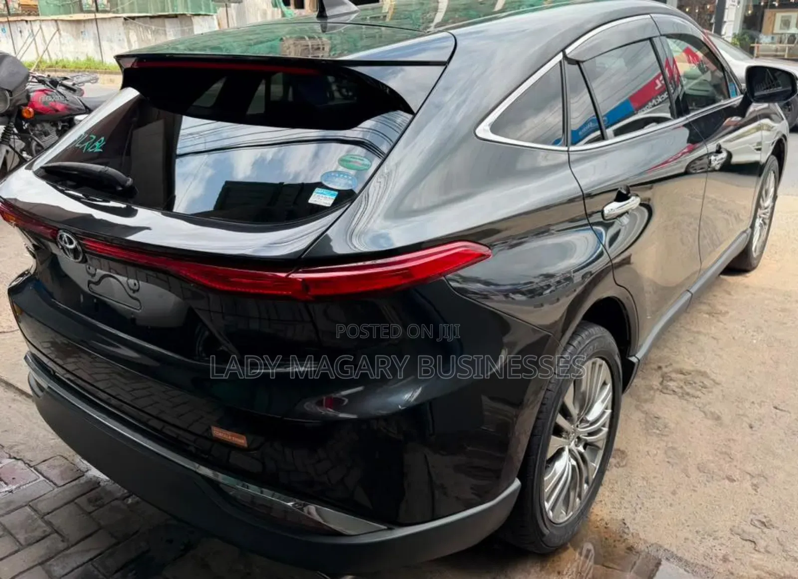 Toyota Harrier 2.0 2020 Black