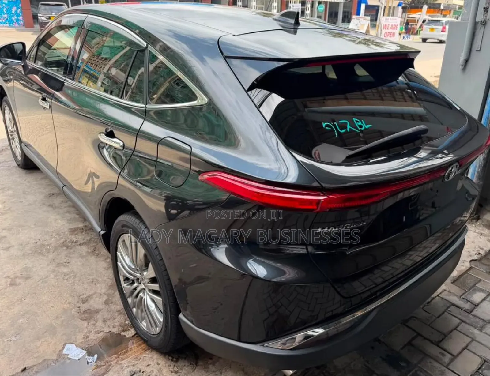 Toyota Harrier 2.0 2020 Black
