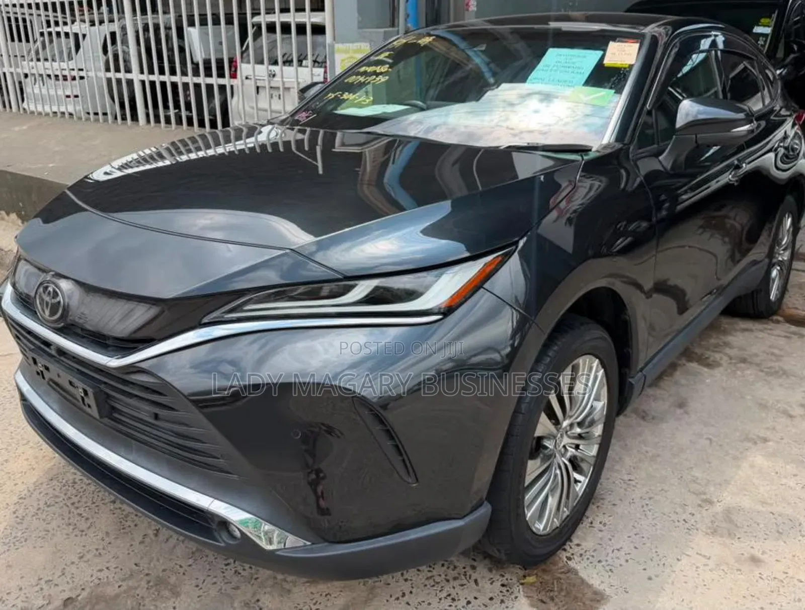 Toyota Harrier 2.0 2020 Black