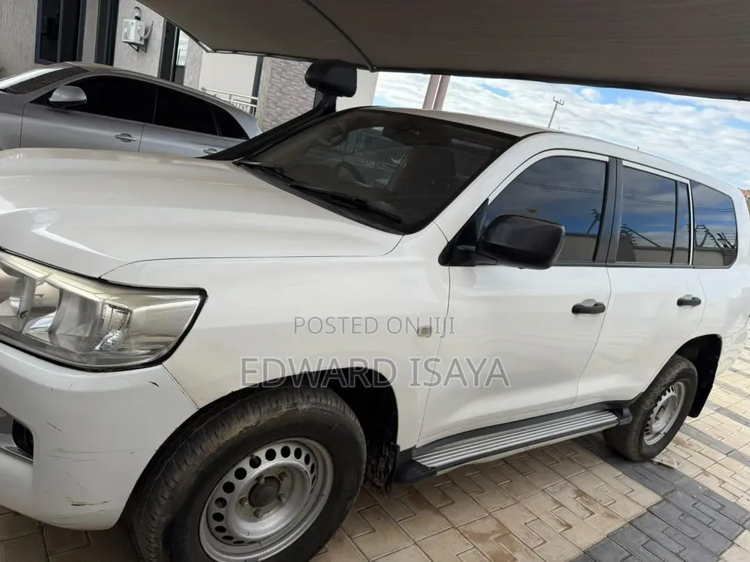 Toyota Land Cruiser 2015 Pearl