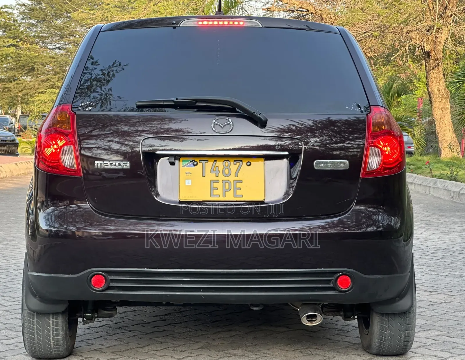 Mazda Verisa 2010 Maroon