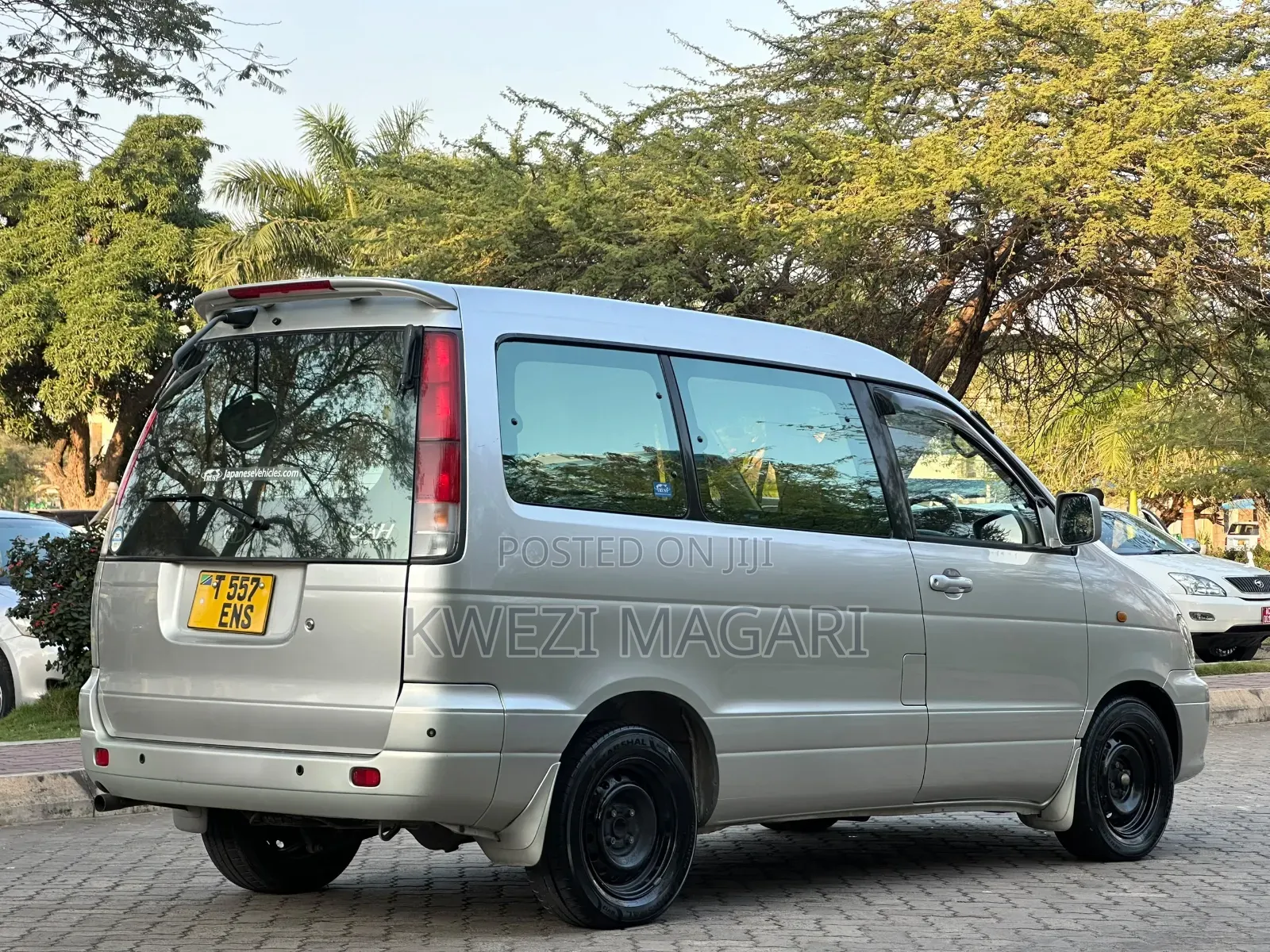 Toyota Noah 2001 Silver