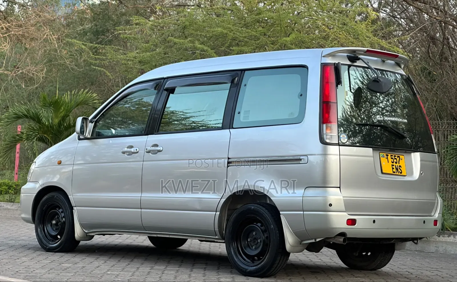 Toyota Noah 2001 Silver