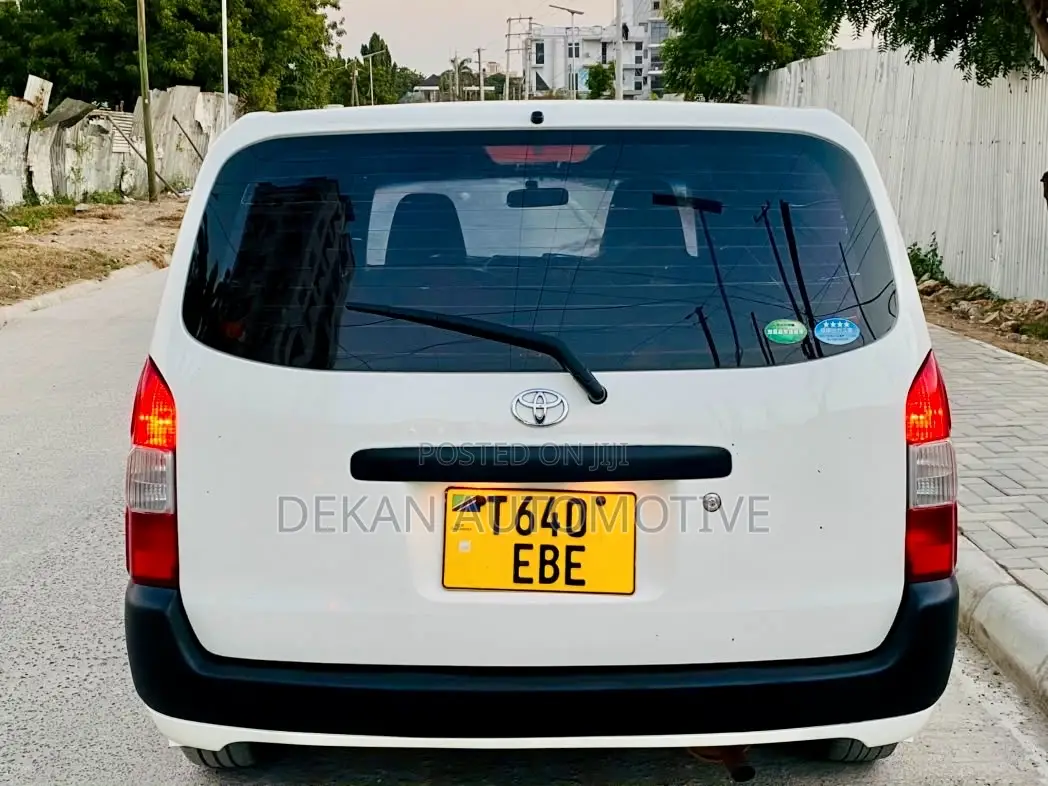 Toyota Probox 1.5 DX Comfort 2WD 2016 White