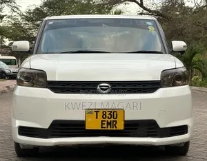 Toyota Corolla Rumion 2012 Pearl