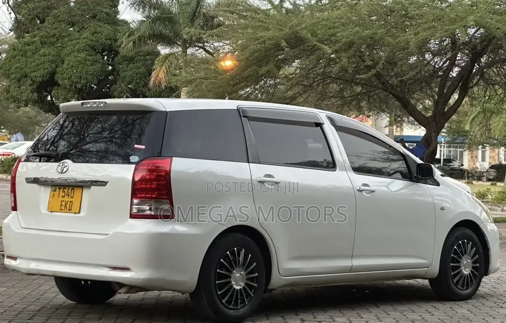 Toyota Wish 2003 Pearl