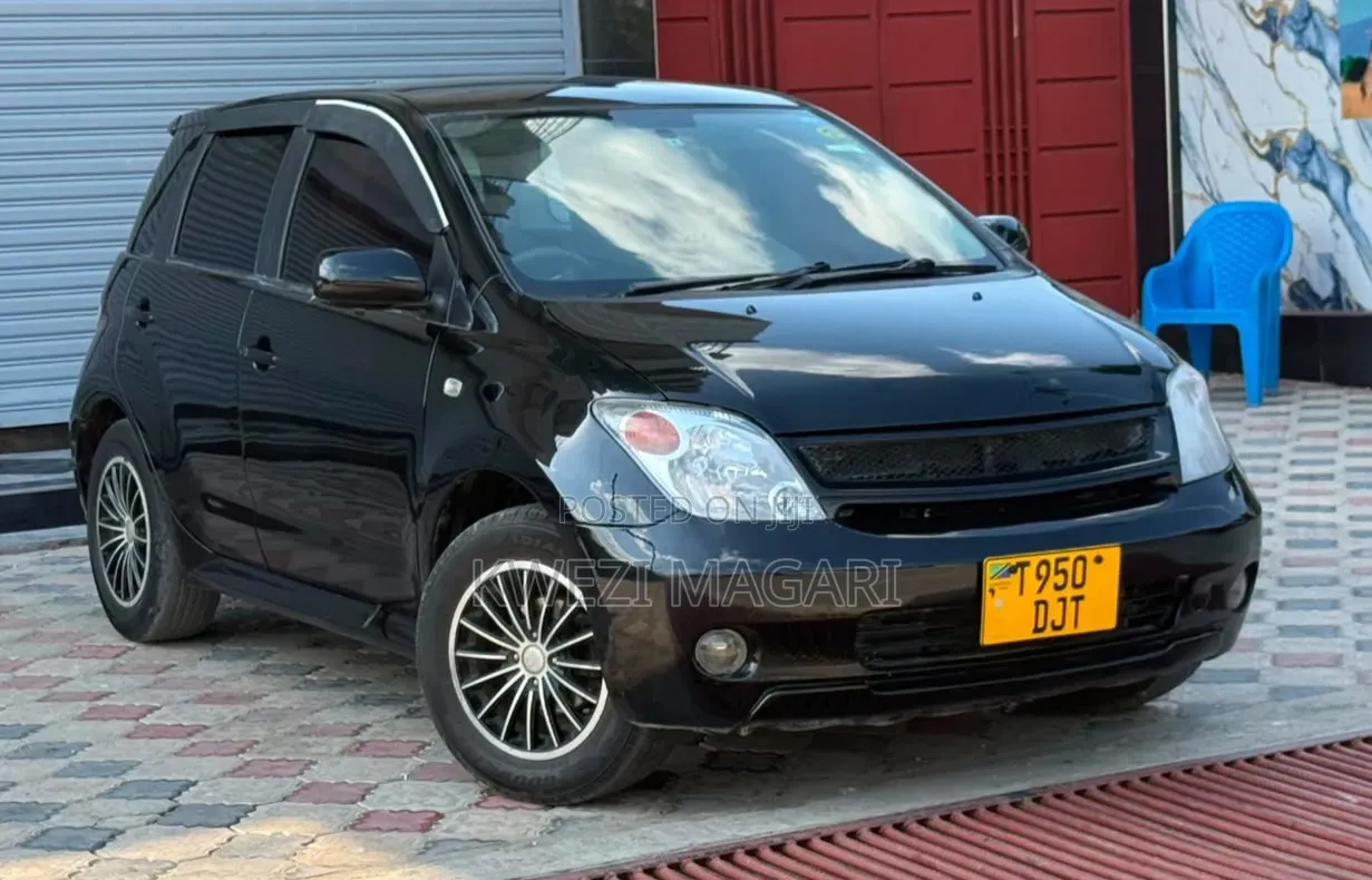 Toyota IST 2005 Black