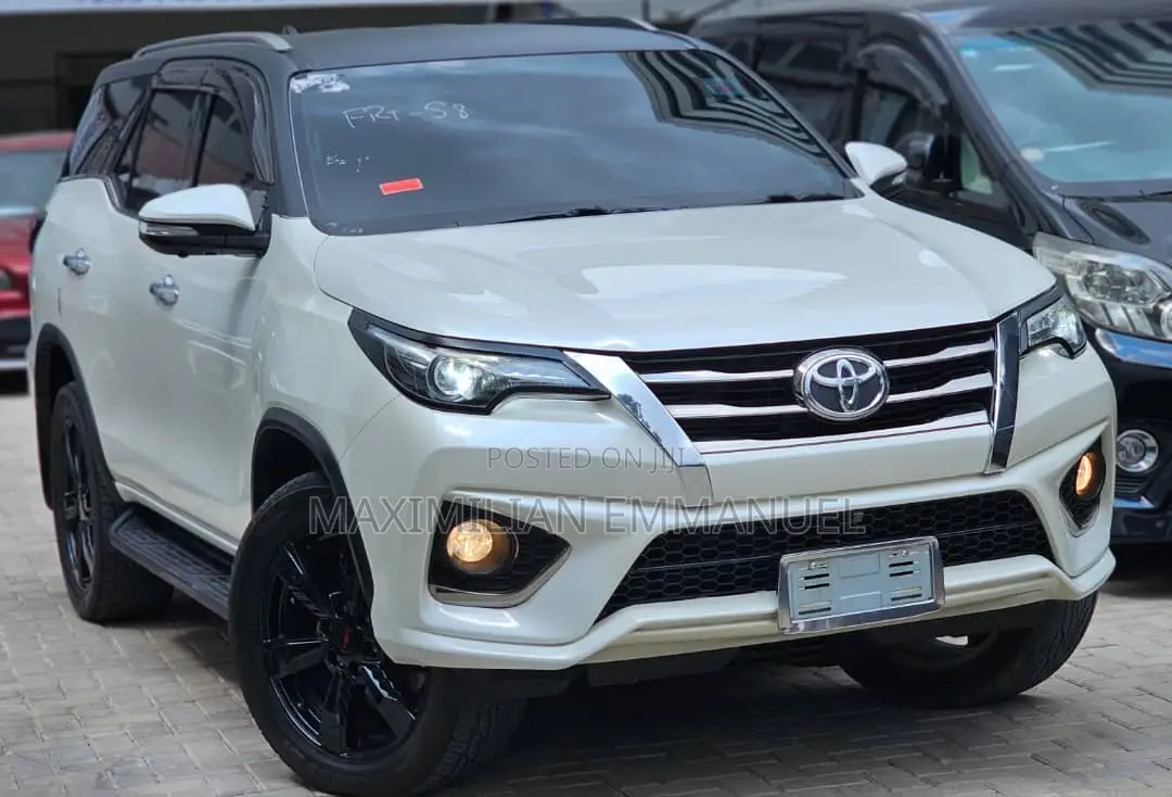 Toyota Fortuner 2017 White