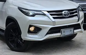 Toyota Fortuner 2017 White