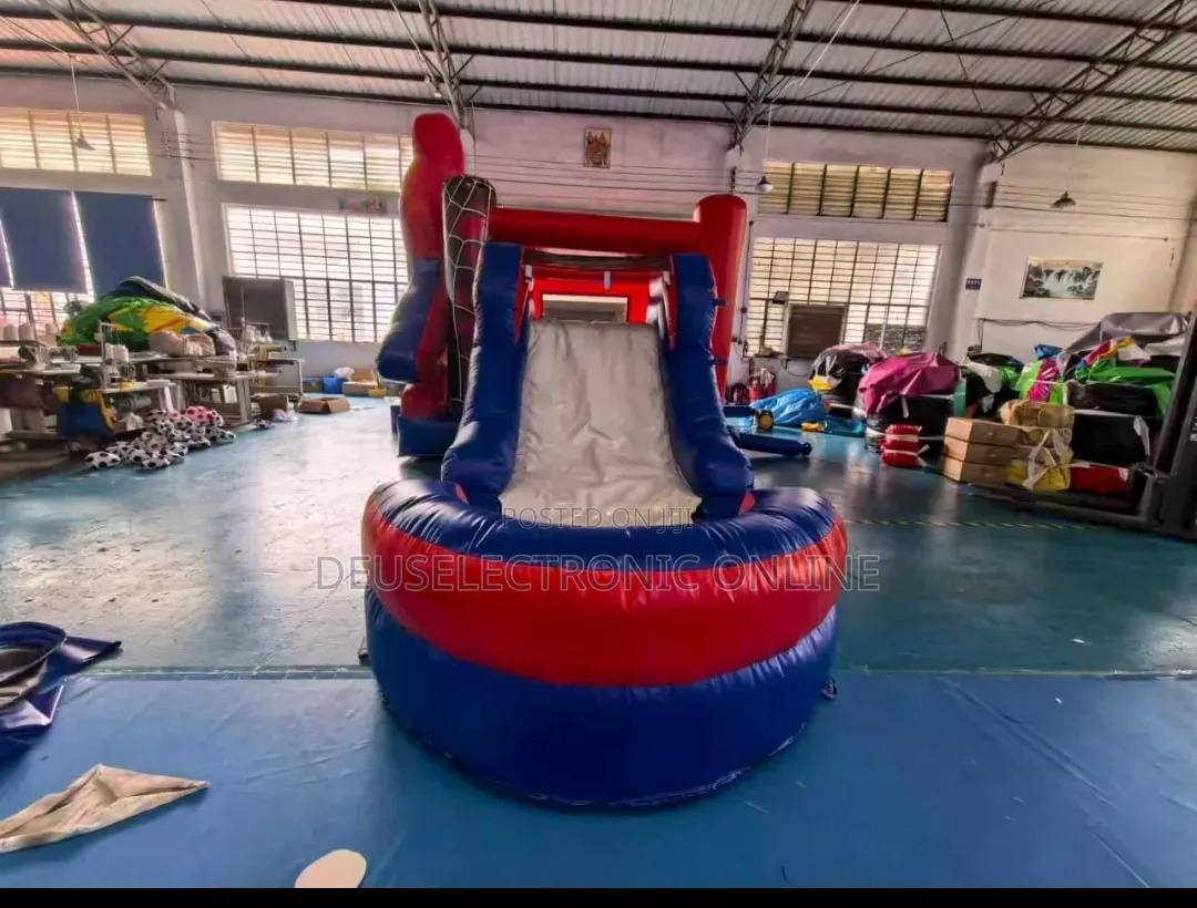 Jumping Castle Hili Ni Heavy Duty Lenye Ukubwa Wa Mita 8m × 4m × 4m