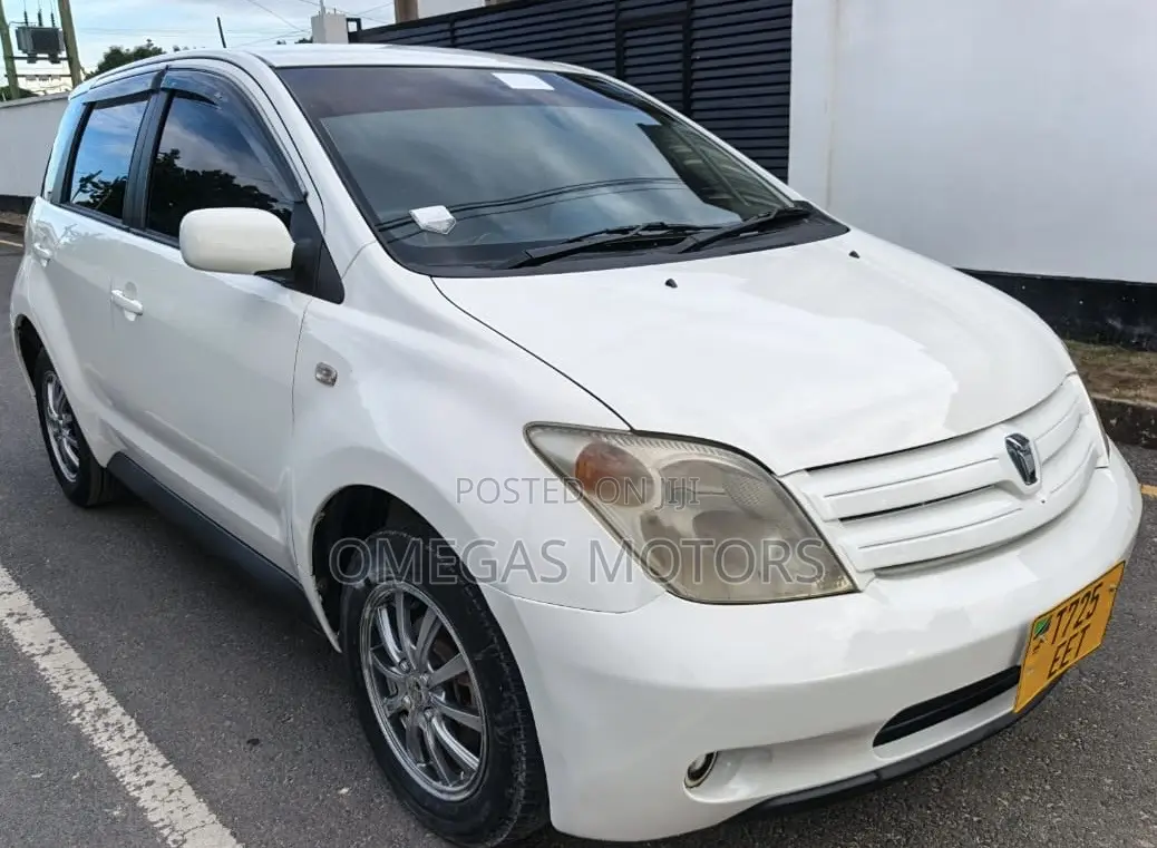 Toyota IST 2004 Pearl