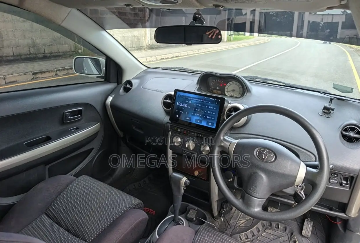 Toyota IST 2004 Pearl