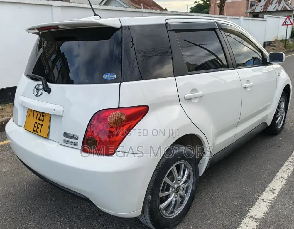 Toyota IST 2004 Pearl