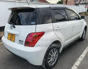 Toyota IST 2004 Pearl