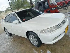 Toyota Carina 2000 Silver