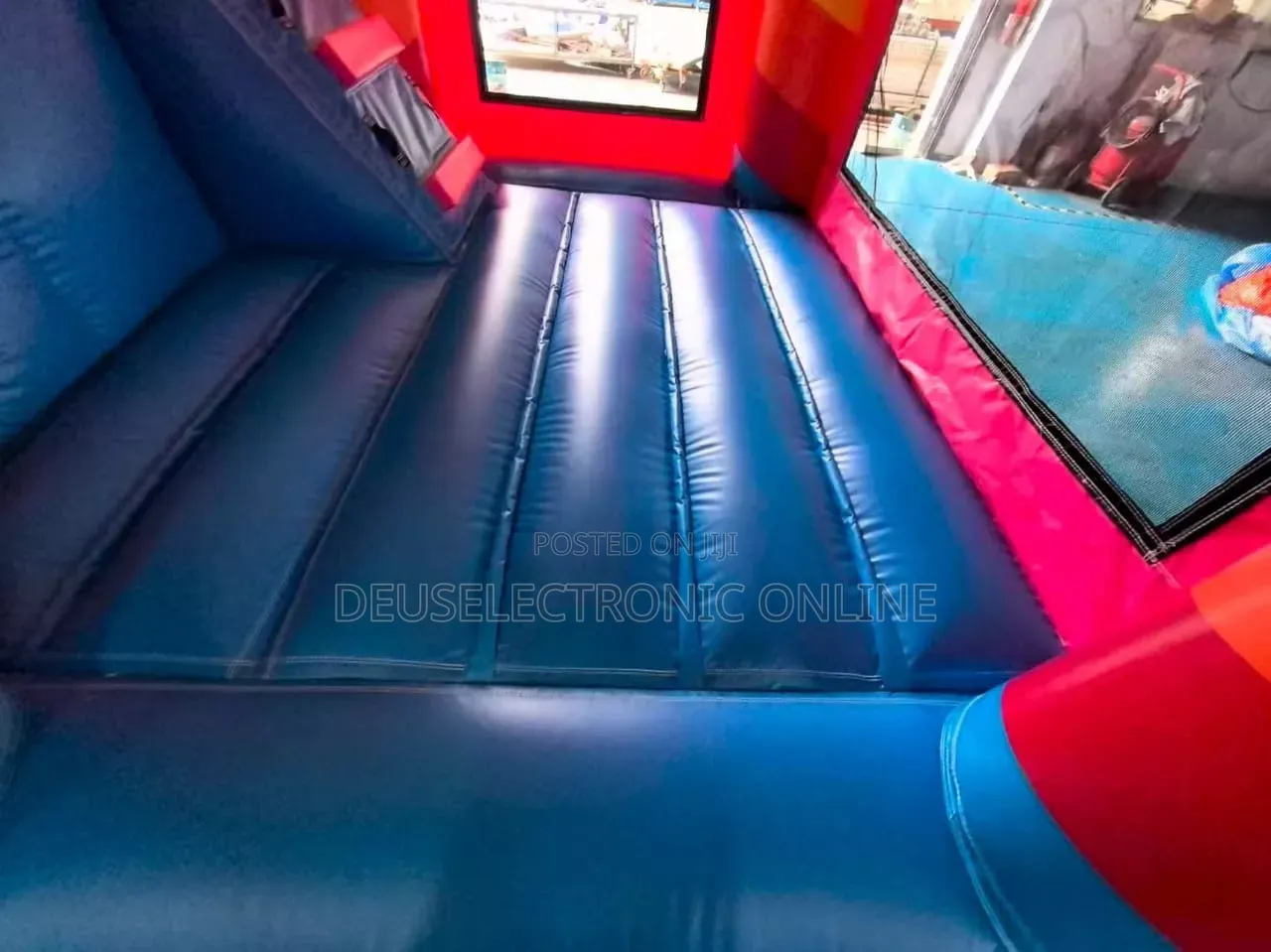 Jumping Castle Hili Ni Heavy Duty Lenye Ukubwa Wa Mita 5m × 4m × 3.5m