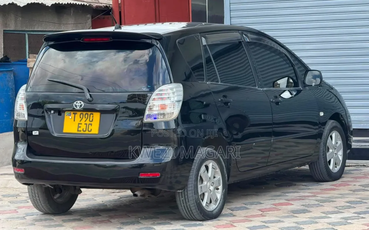 Toyota Corolla Spacio 2003 Black