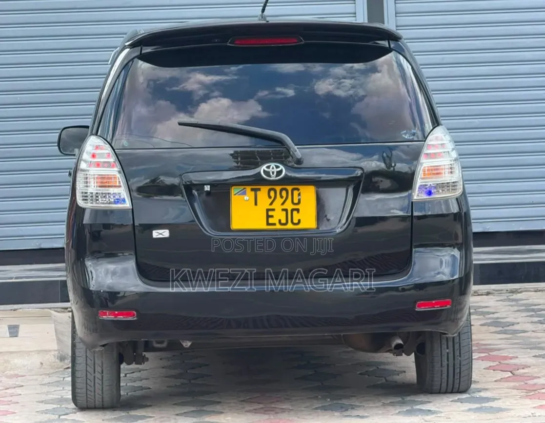Toyota Corolla Spacio 2003 Black