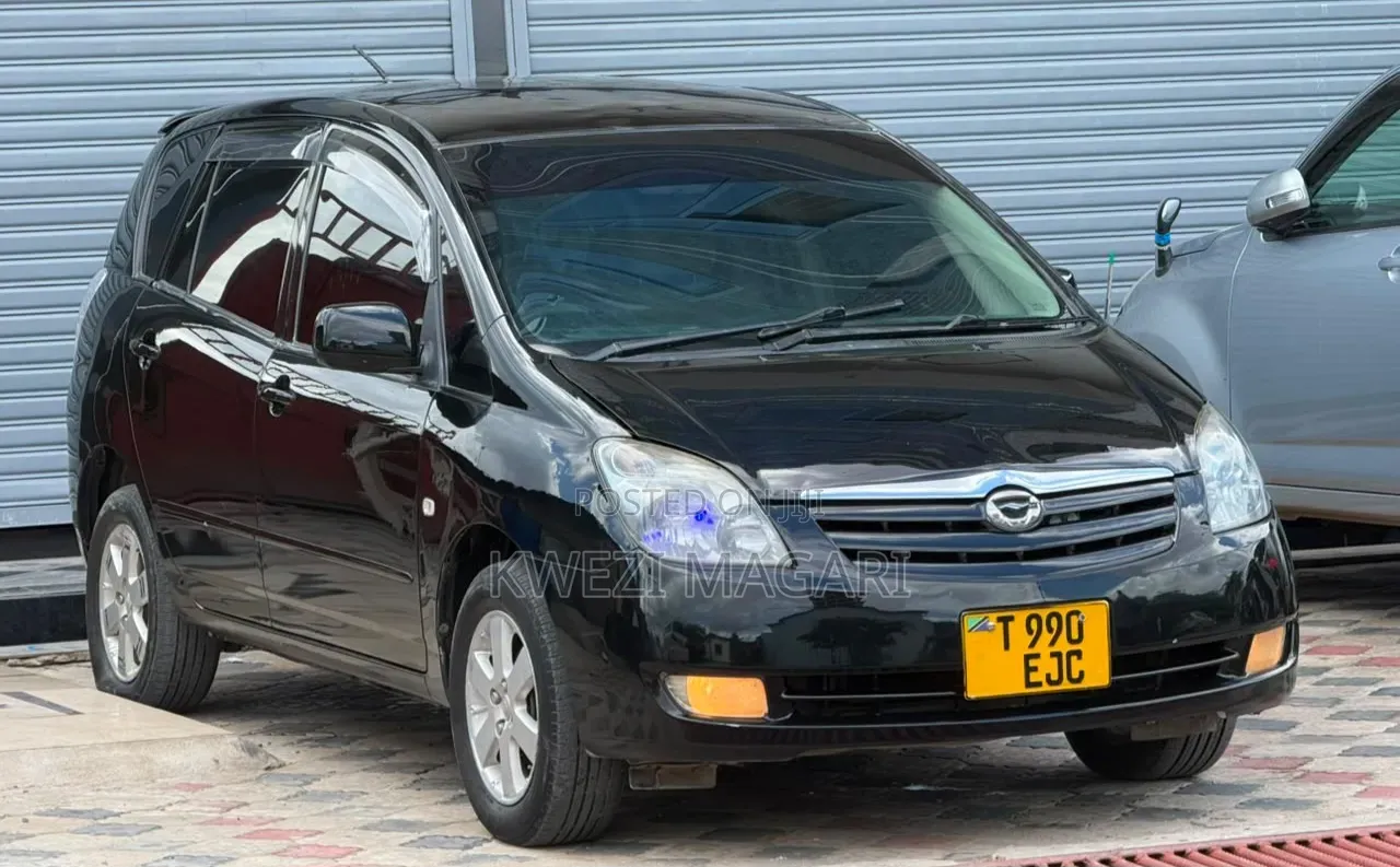 Toyota Corolla Spacio 2003 Black