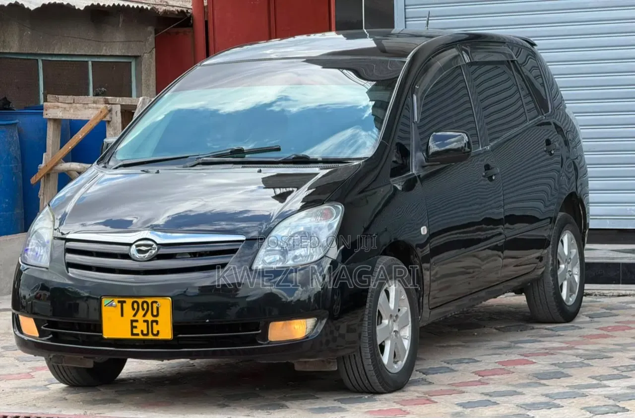Toyota Corolla Spacio 2003 Black