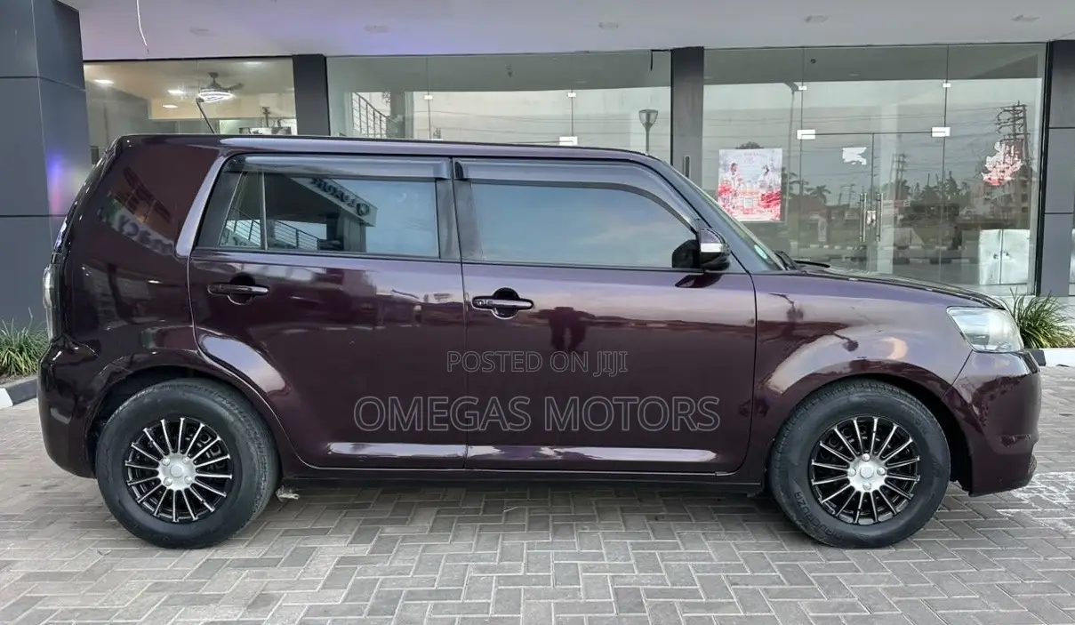 Toyota Corolla Rumion Hatchback 1.5 FWD 2007 Maroon