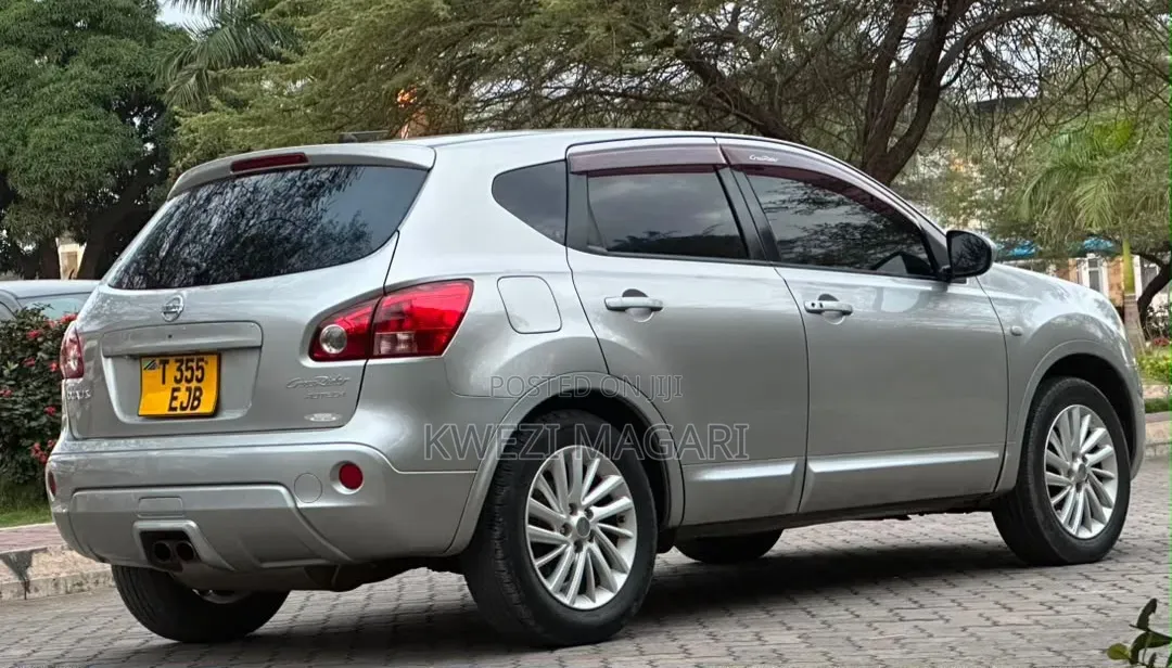 Nissan Dualis 2010 Silver