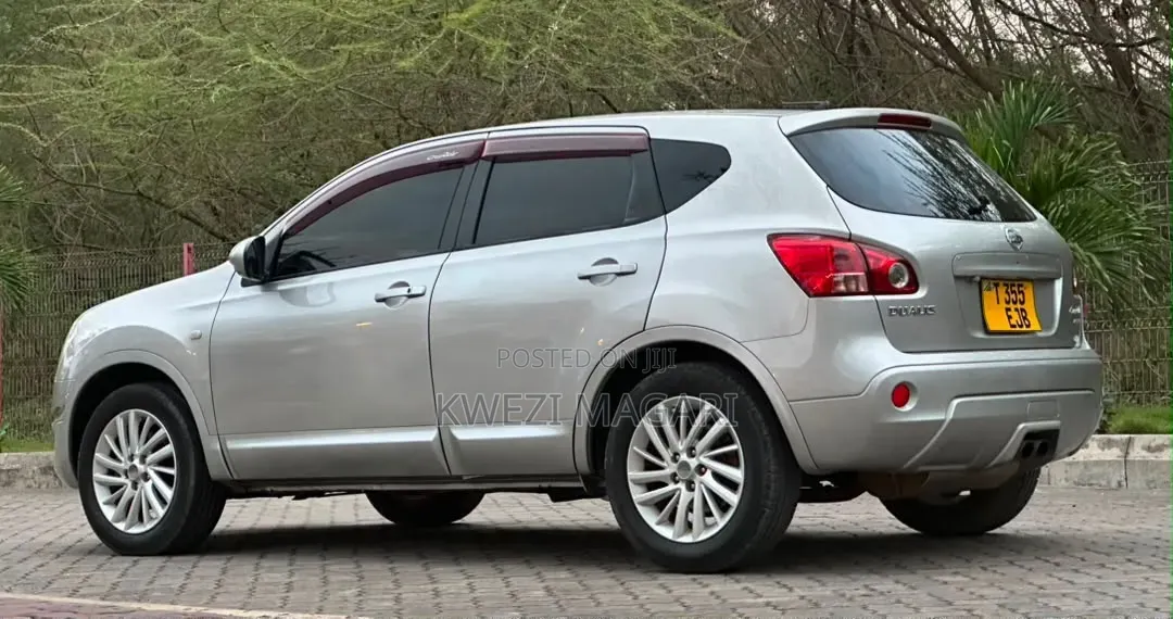 Nissan Dualis 2010 Silver