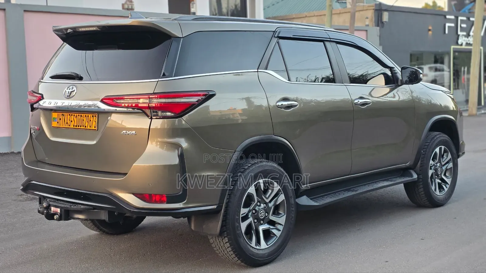 Toyota Fortuner 2021 Brown