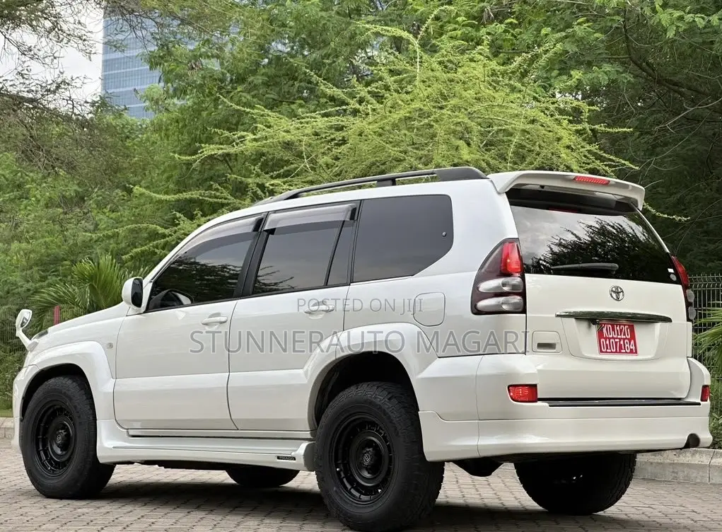 Toyota Land Cruiser Prado 2006 Pearl