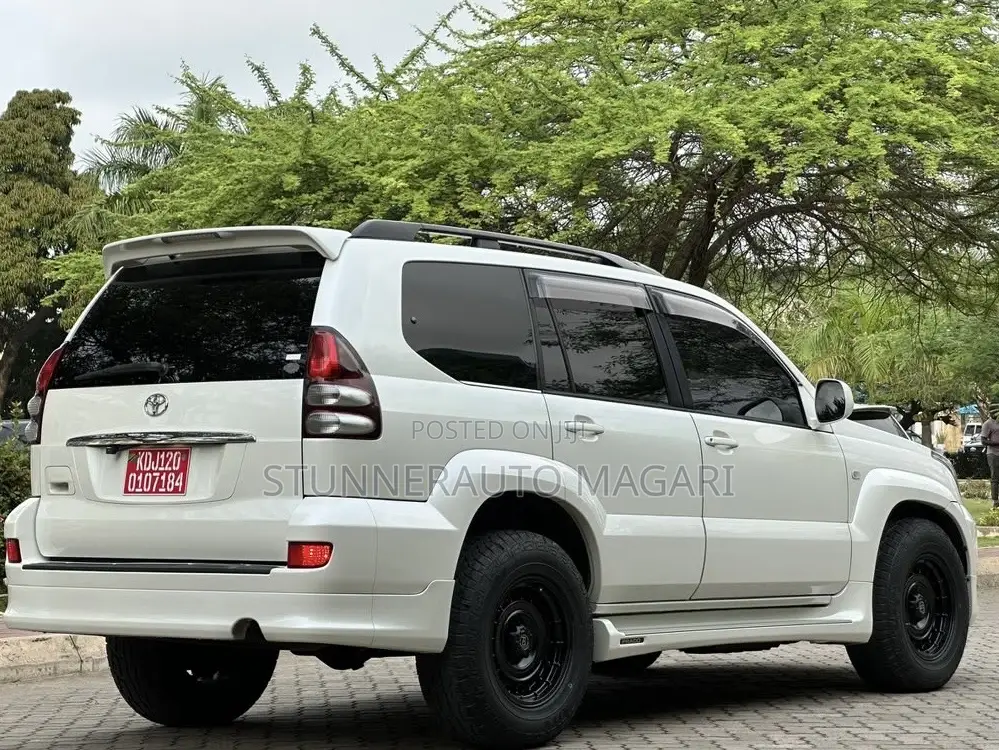 Toyota Land Cruiser Prado 2006 Pearl