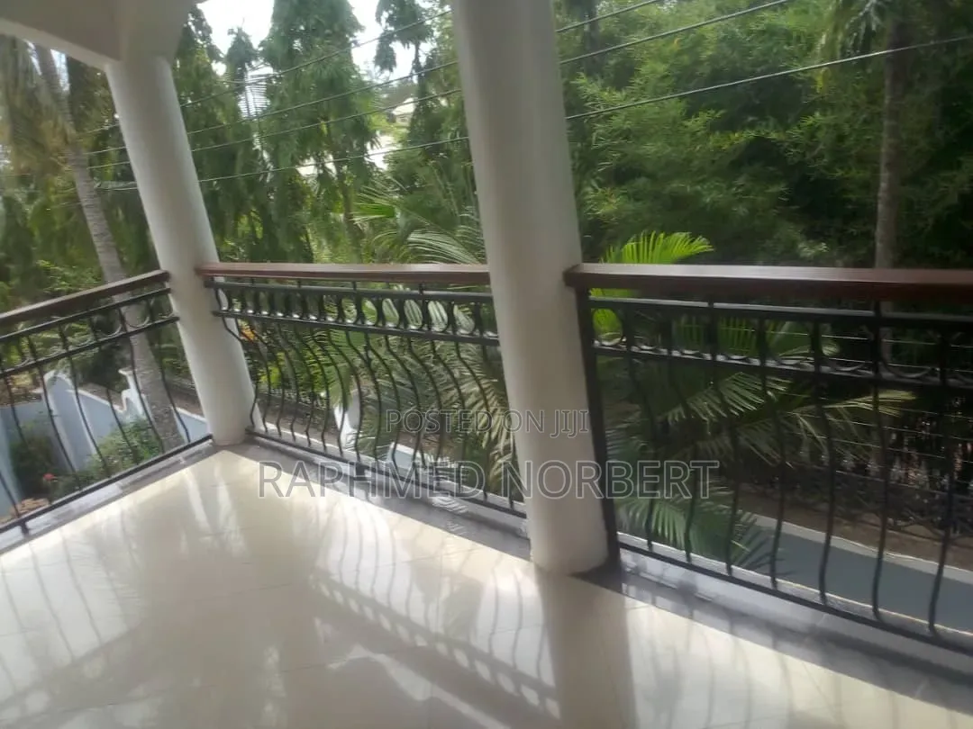 5bdrm House in Tanzania Real, Central Business Area for rent