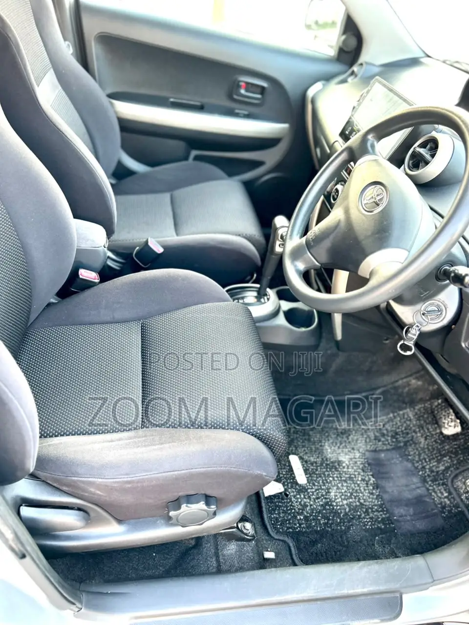 Toyota IST 2005 Silver