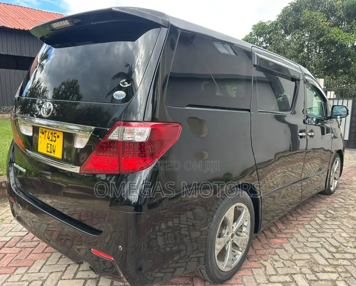 Toyota Alphard 2.4 Petrol AWD 2007 Black