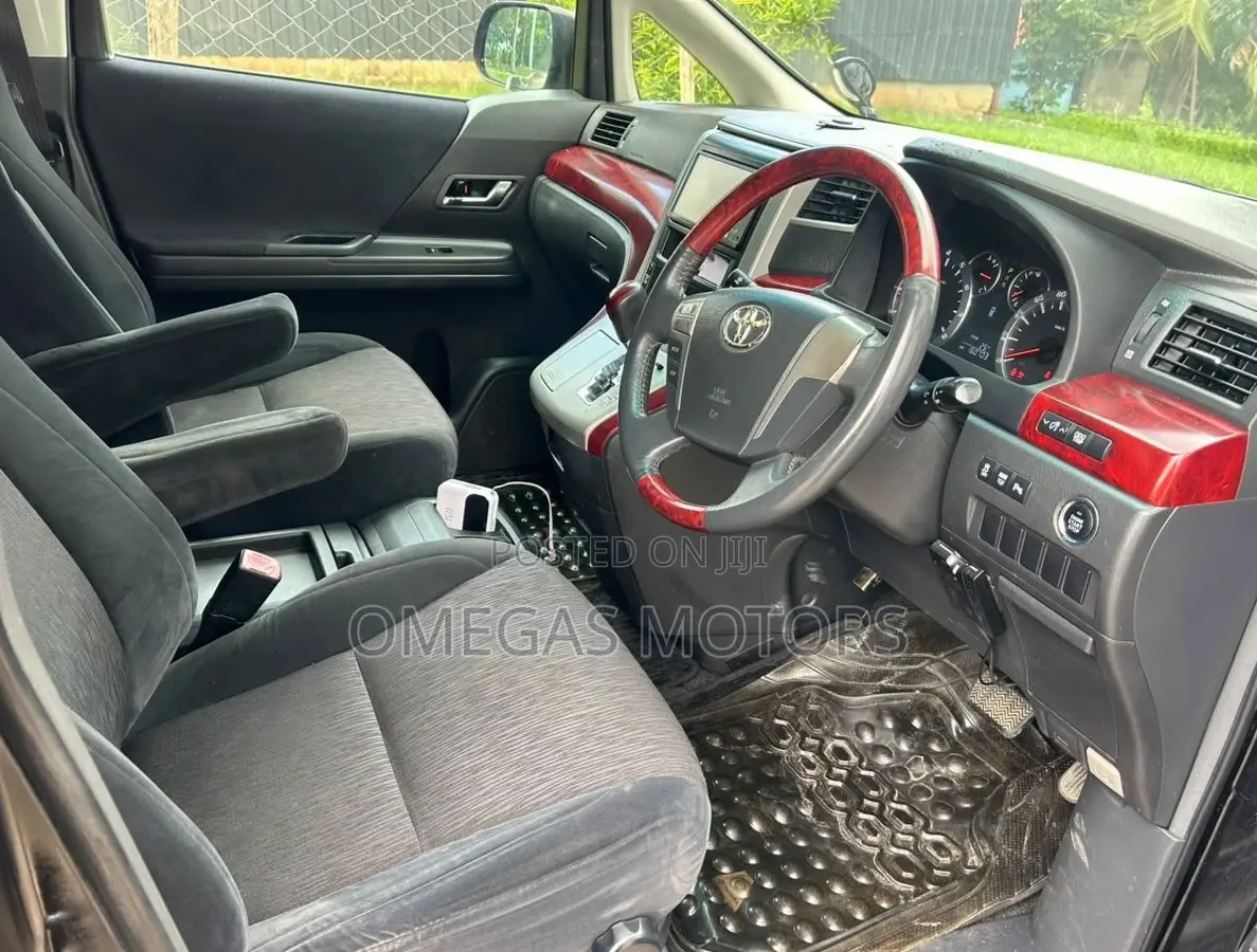 Toyota Alphard 2.4 Petrol AWD 2007 Black