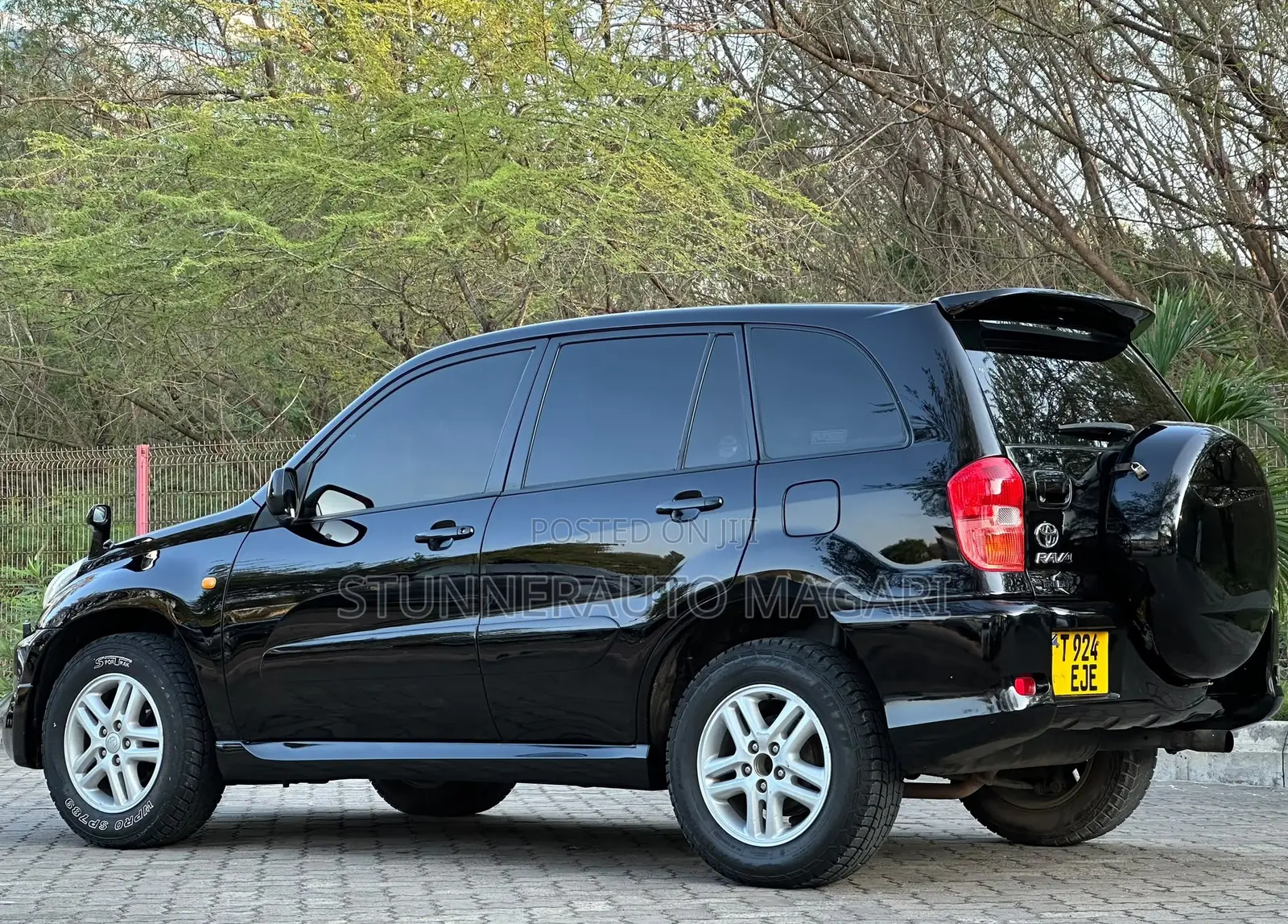 Toyota RAV4 2002 Black