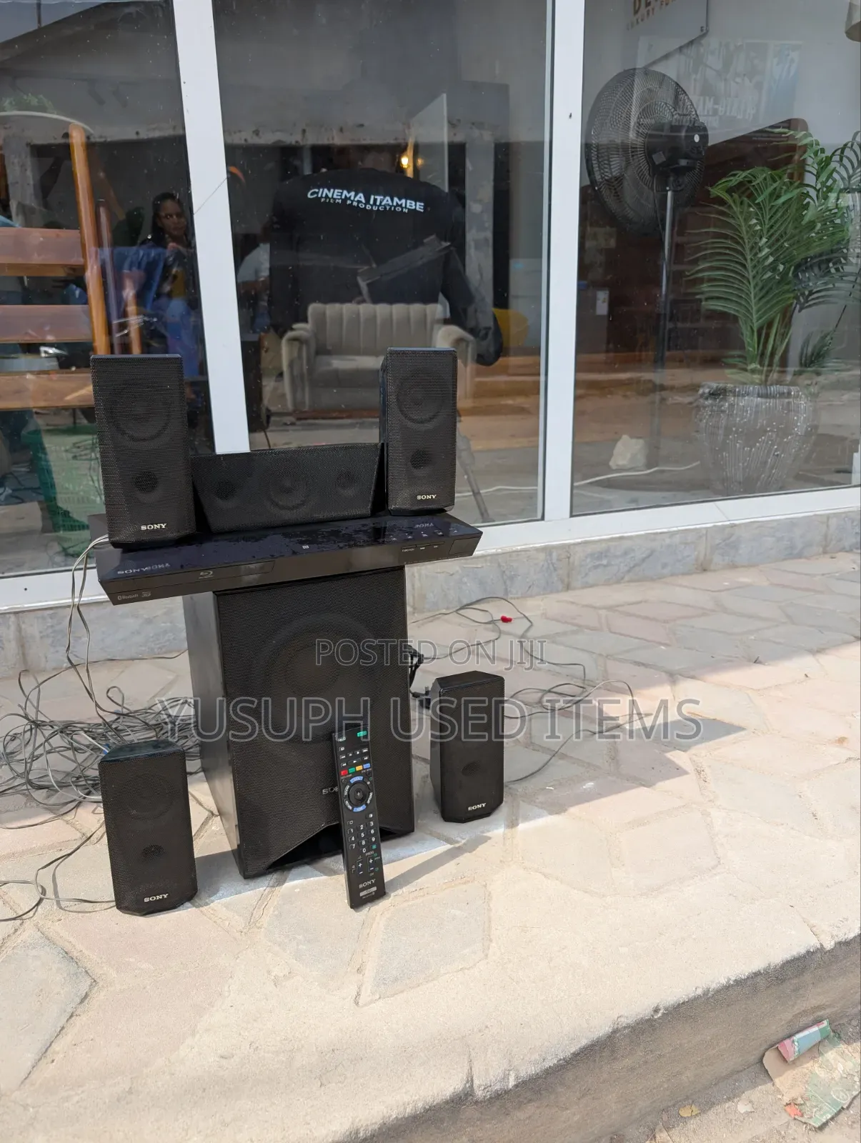 Sony Home Theater// 1000W// Bluetooth  // USB  // FM // AUX  /