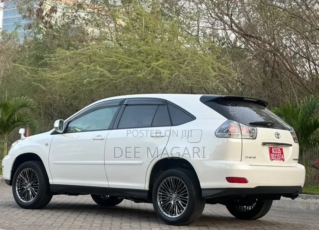 Toyota Harrier 2006 White