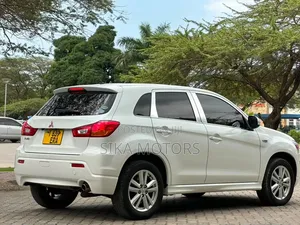 Mitsubishi RVR 2.0 2012 White