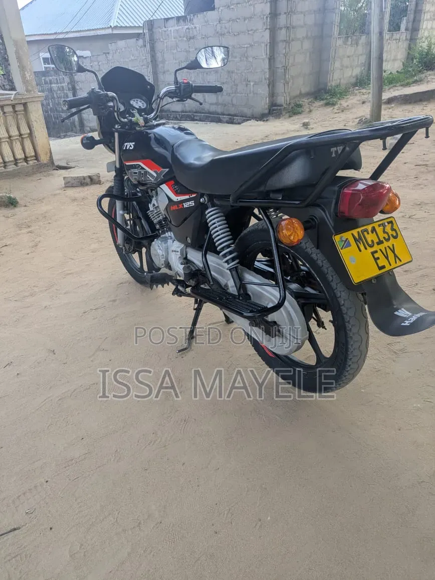 TVS HLX 125 2025 Black