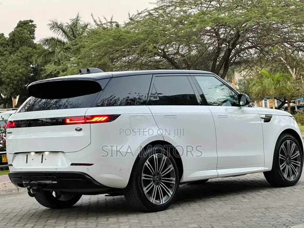 Land Rover Range Rover Sport 2023 White