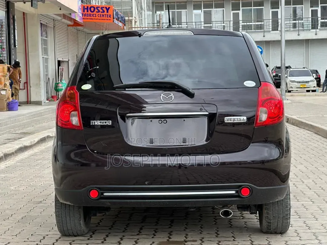 Mazda Verisa 2009 Black