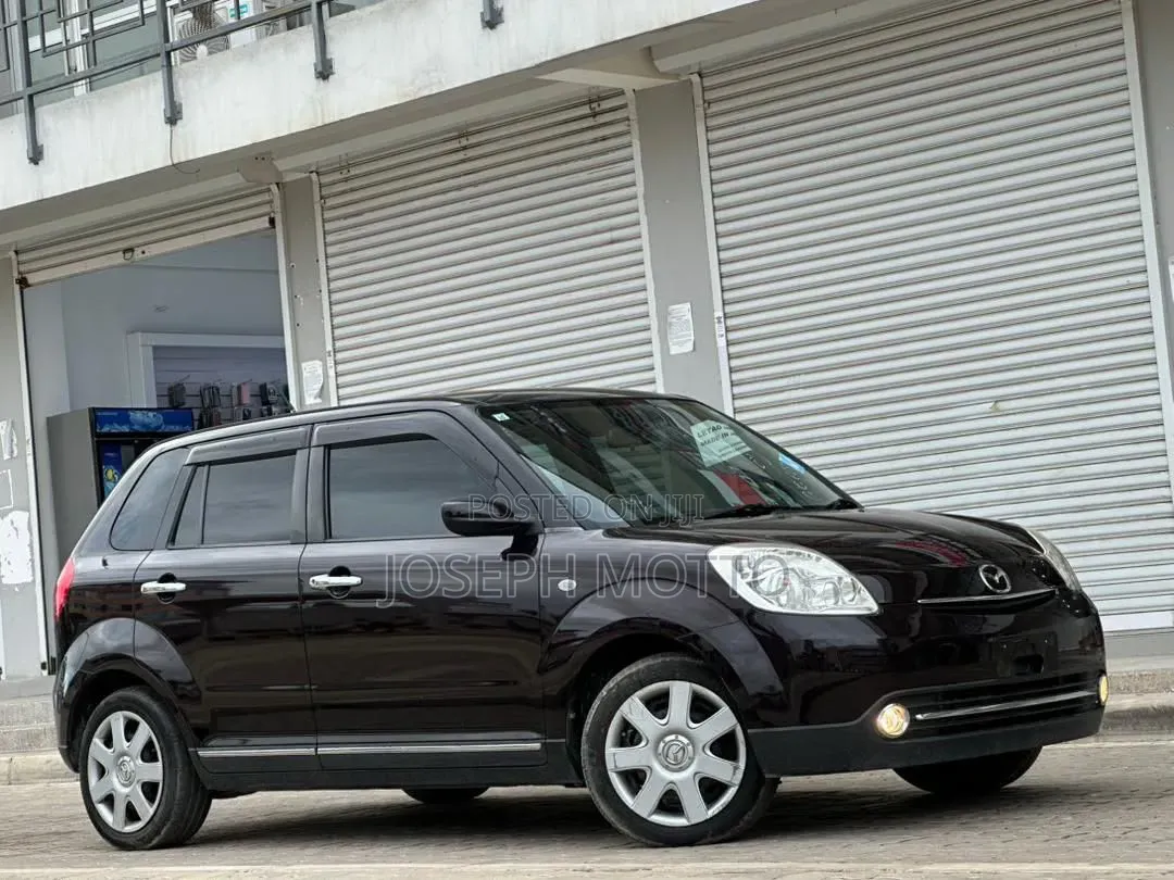 Mazda Verisa 2009 Black