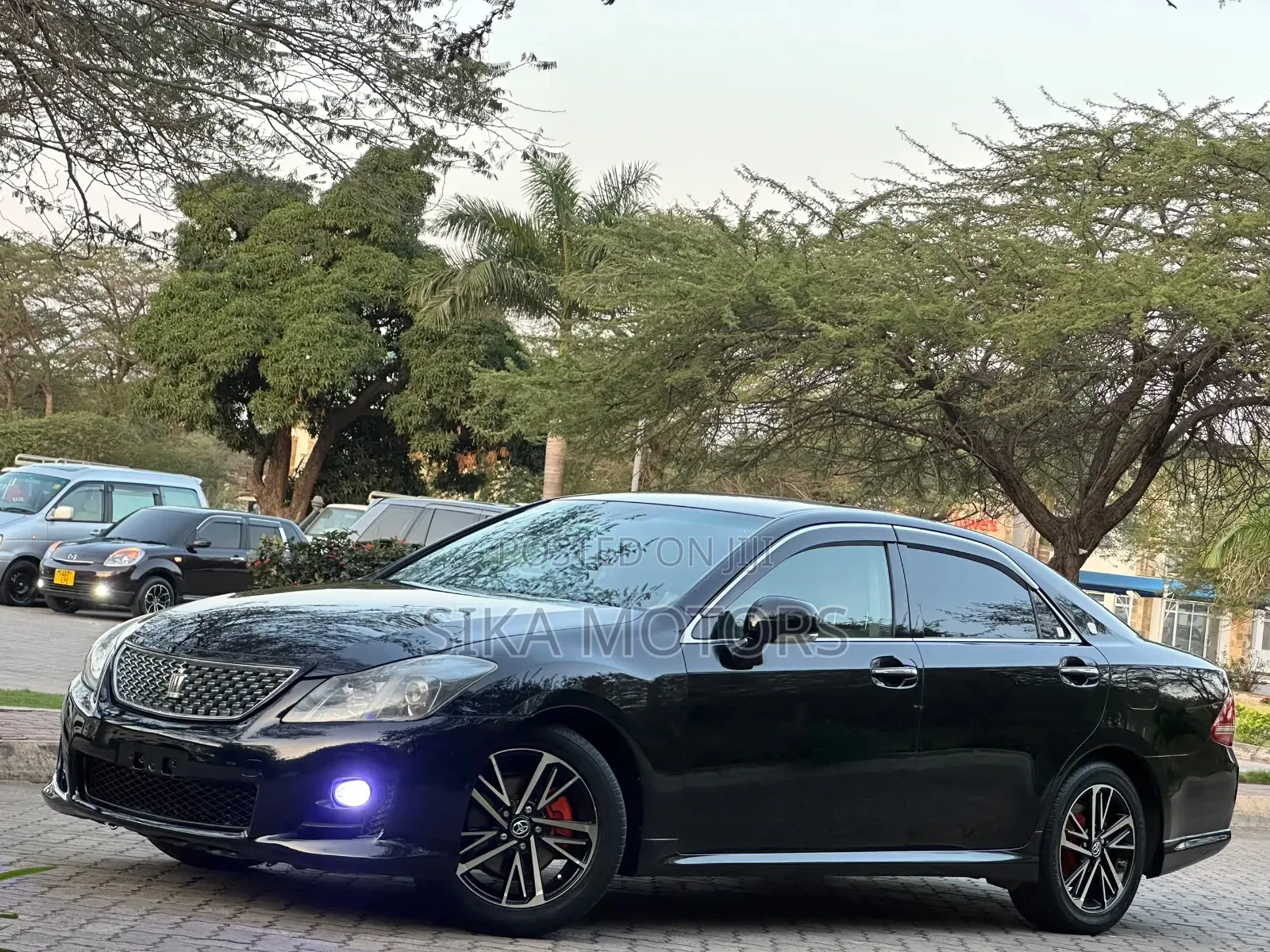 Toyota Crown 2009 Matt Black