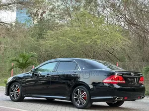Toyota Crown 2009 Matt Black