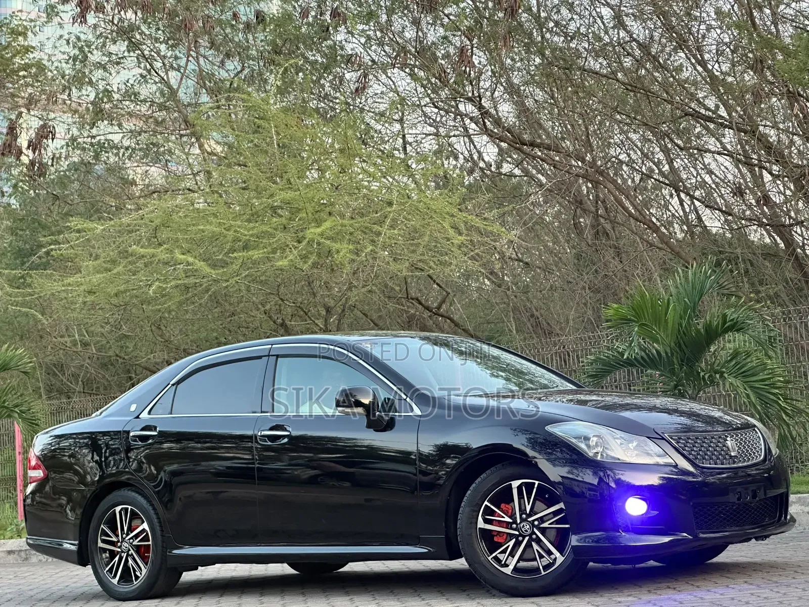 Toyota Crown 2009 Matt Black