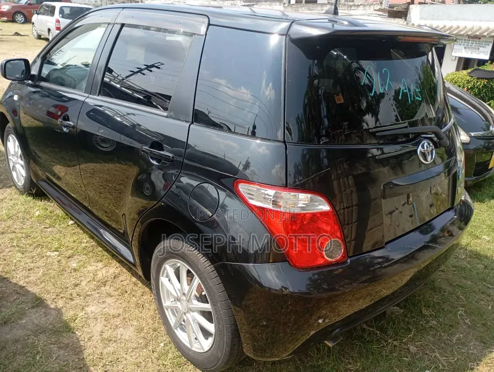 Toyota IST 2006 Black