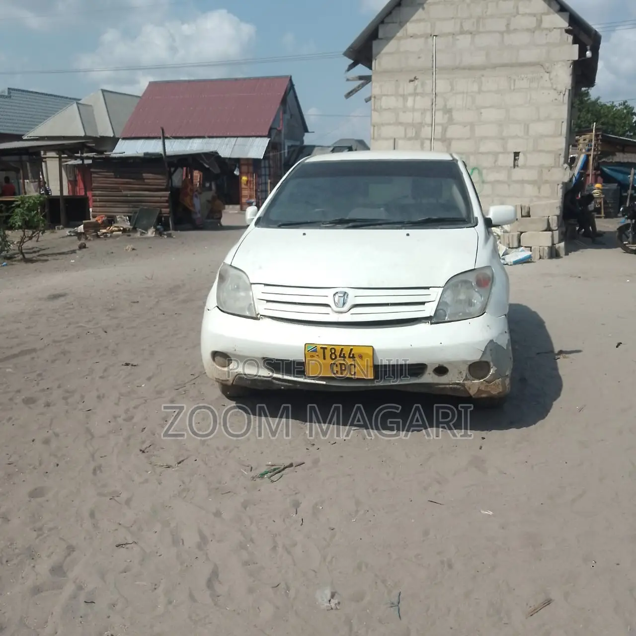 Toyota IST 2002 White