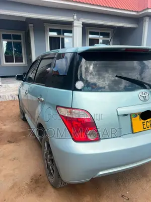 Toyota IST 2006 Blue